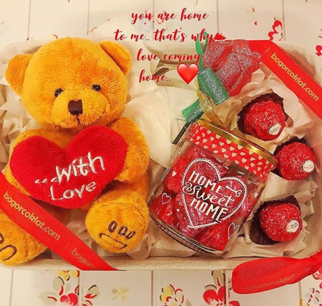 

Parsel Valentine Teddy in red