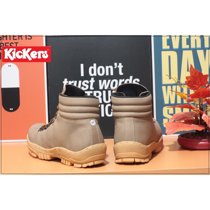 Sepatu Boots pria kickers bridge Zip Cream