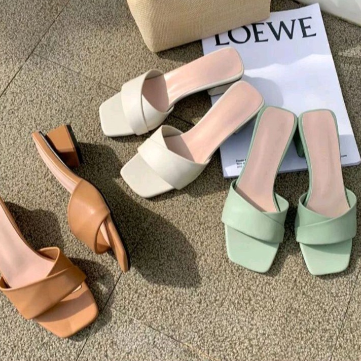 Sandal wanita terbaru kekinian hak 3cm model selop charly