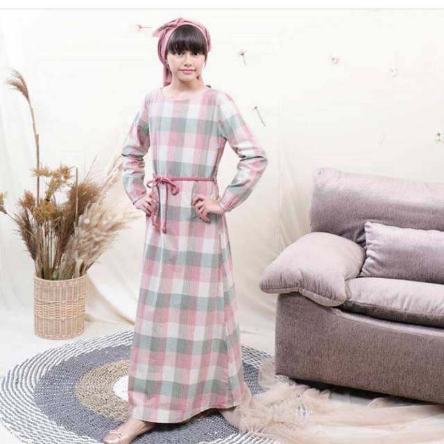 Long Dress Exit Girl ORIGINAL