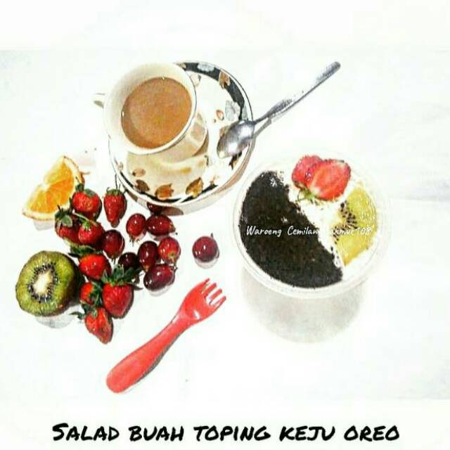 

Salad Makmur Toping Keju Oreo