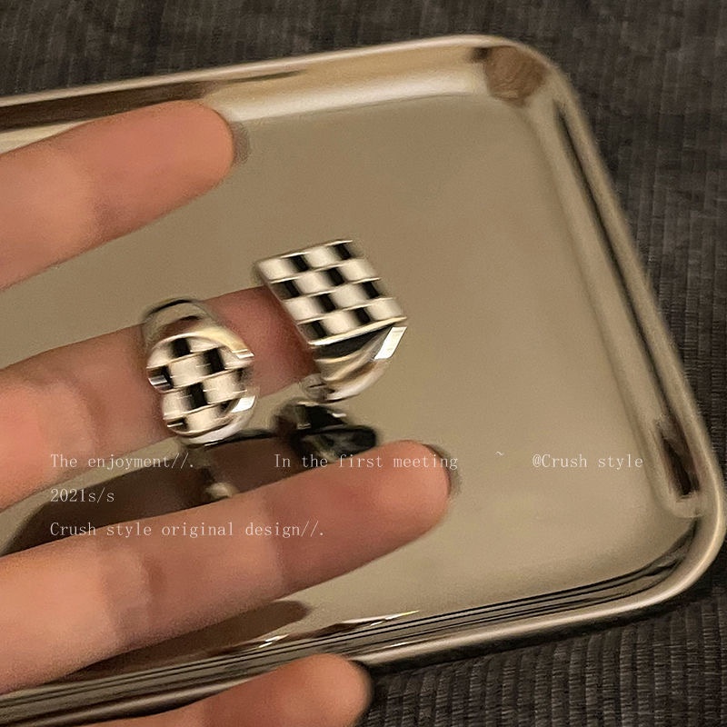 Cincin Bentuk Hati Motif Kotak-Kotak Warna Hitam Putih Biru Untuk Wanita