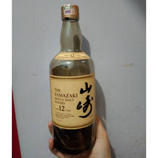 Botol bekas miras minuman keras yamazaki