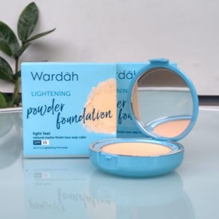 Wardah Lightening Powder Foundation SPF 15 12 gr