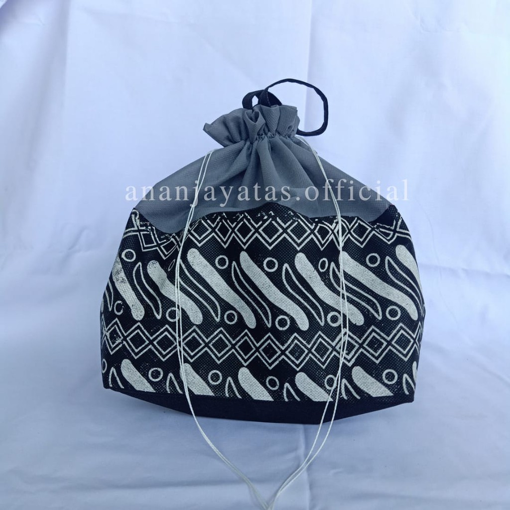 

Tas Hajatan Serut Batik