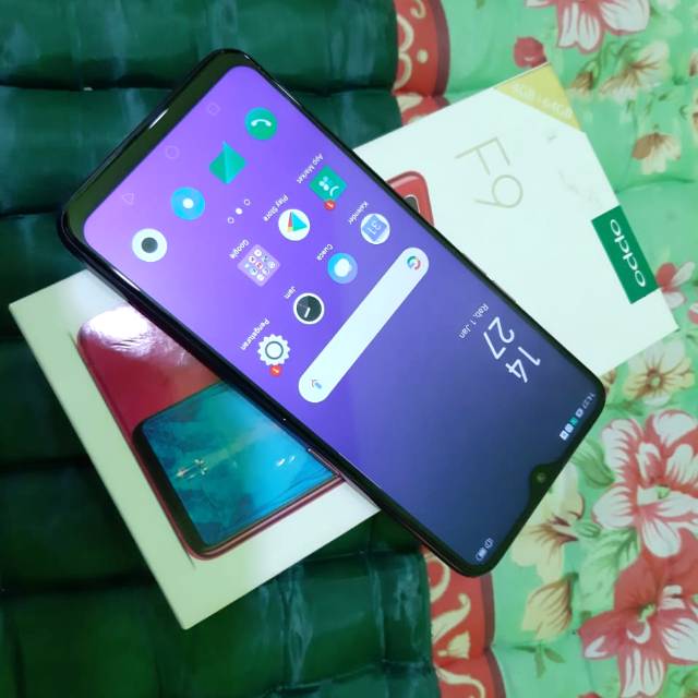 OPPO F9 RAM 4 INTERNAL 64