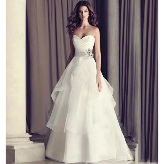 Gaunwedding pengantin built-in bra  dengan model  rok a-line  dress  wedding gown simple  korean