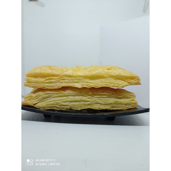 

Puff Pastry Roti Bakar 18cmx4cm