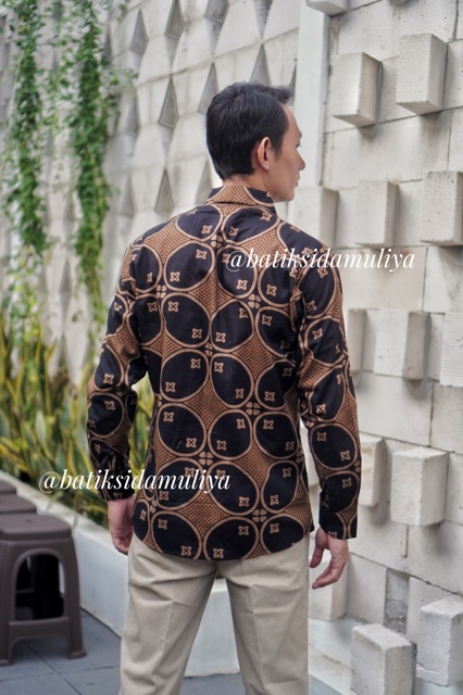 Sidamuliya Batik Kemeja Pria Slimfit Premium Ambaresha Lemgan Panjang