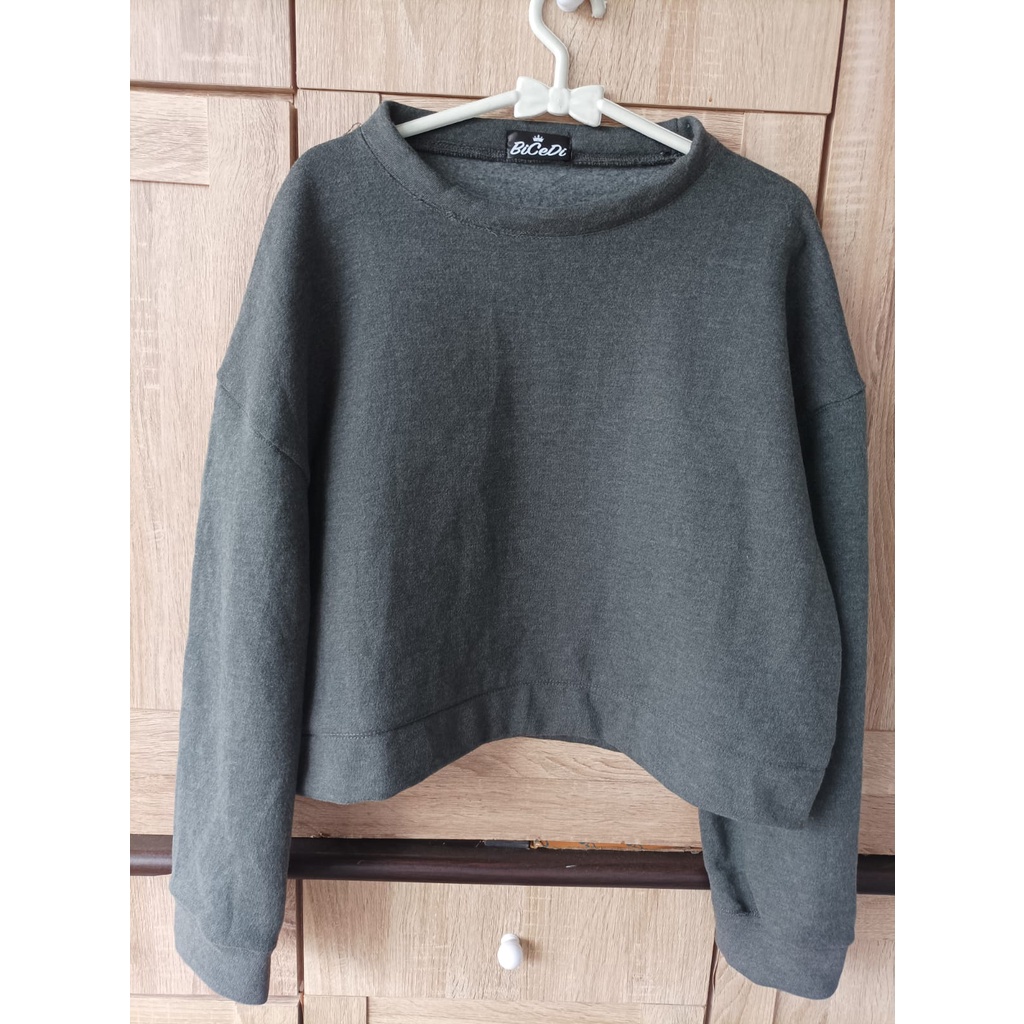 Sweater Crop Wanita Oversized Dark Gray Cardigan Crop Wanita Fleece Katun Premium