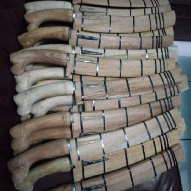 Golok kecil gagang kayu jambu