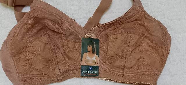 SAPPHIRRE sister Bra SISTER  SAPPHIRE tanpa busa dan kawat Original Di jamin Original