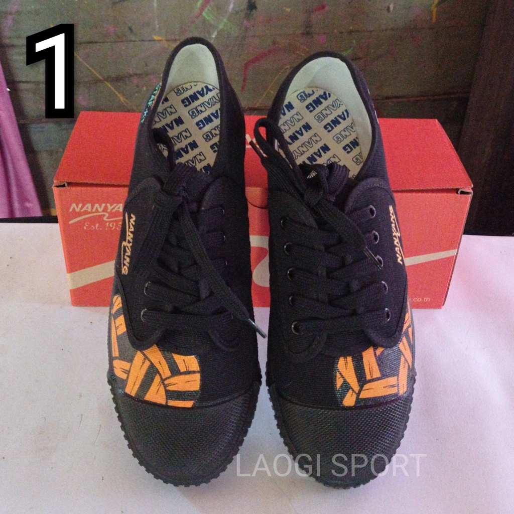 SEPATU NANYANG MOTIF HITAM