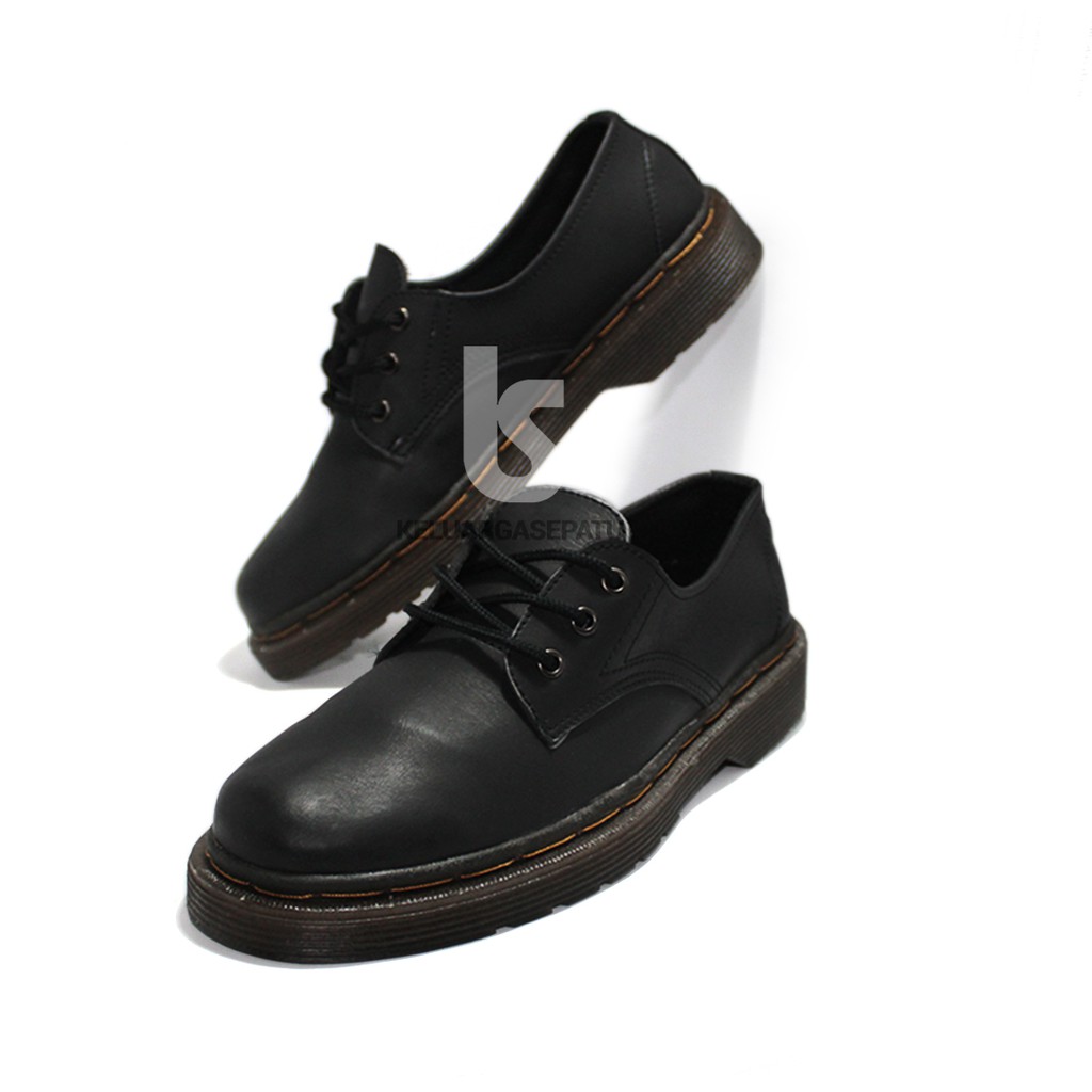 sepatu formal sepatu docmart sepatu kantor sepatu kantor polos