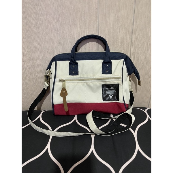 Anello Sling Bag