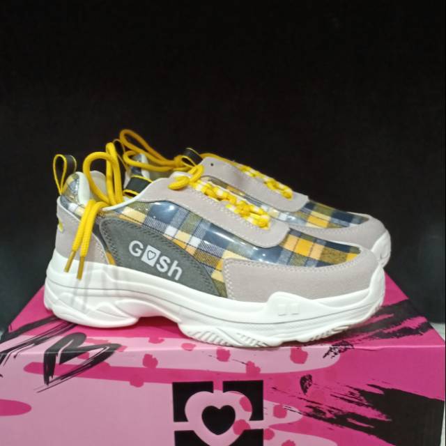 Sepatu gosh art 402