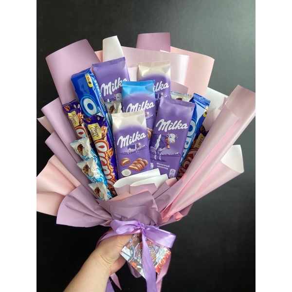 

bucket snack uang kado ulang tahun dan wisuda