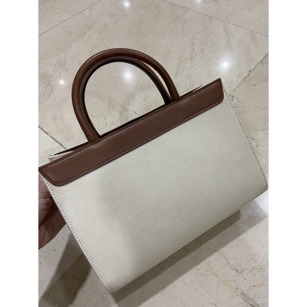 Rounn x Nagita Slavina in Canvas