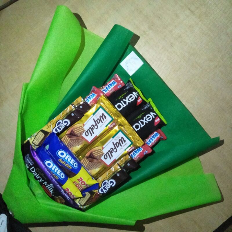 BUCKET SNACK/hadiah wisuda/ulang tahun/sidang/snack termurah