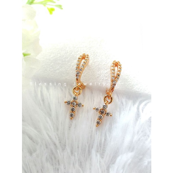 Anting Tusuk Jurai Salib Emas Xuping