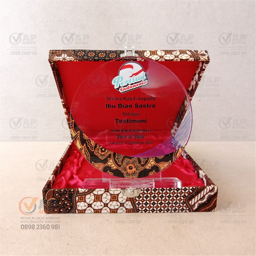 Plakat, Plakat Akrilik, Plakat Acrylic, Plakat Custom, Plakat Murah, Plakat KKN, Plakat Souvenir, Pl