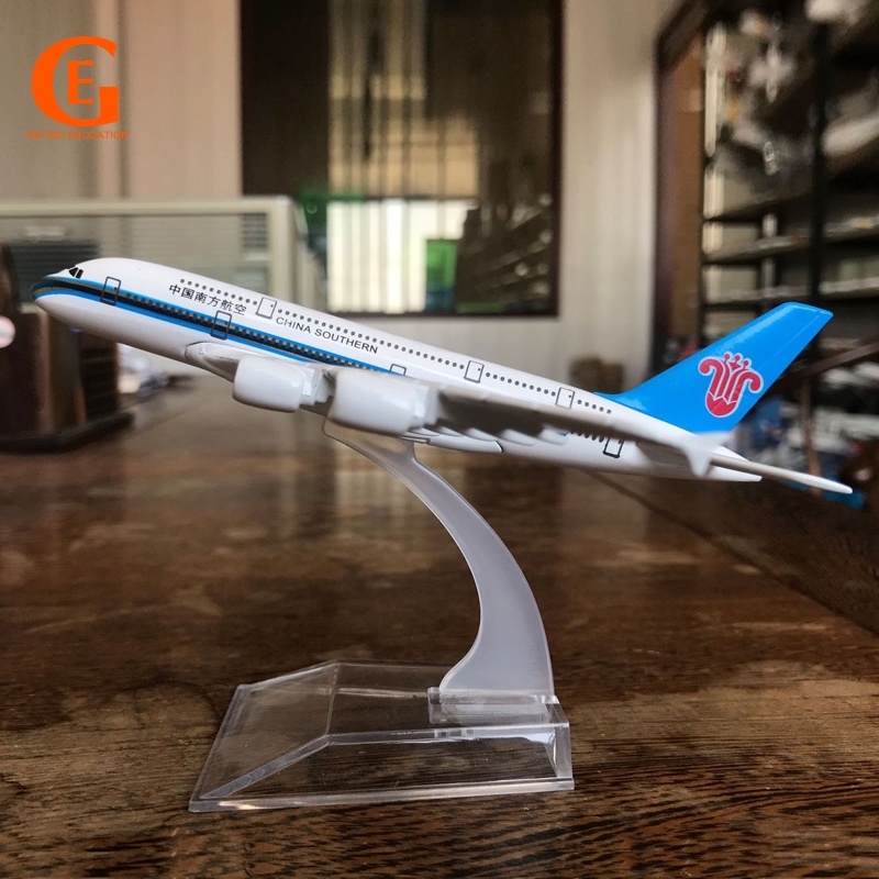 Miniatur Pesawat Terbang Airbus A380 380 Bahan Metal Ukuran 16CM Untuk Dekorasi / Hadiah