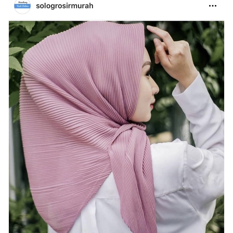 Segi empat plisket jilbab/jilbab segi empat plisket/jilbab plisket