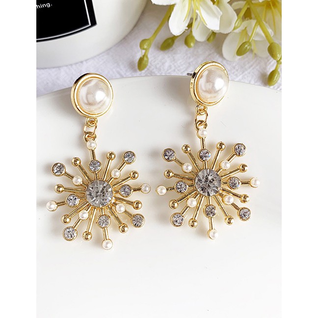 LRC Anting Tusuk Fashion Gold Alloy Pearl Flower Earrings F6753X