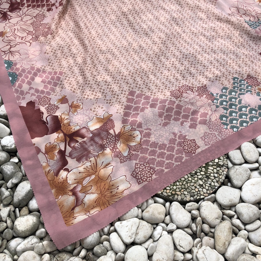 JILBAB MOTIF HIJAB SEGIEMPAT VOAL MOTIF PREMIUM JILBAB PRINT LASERCUT KERUDUNG SEGIEMPAT MOTIF MURAH-Sadi Pink