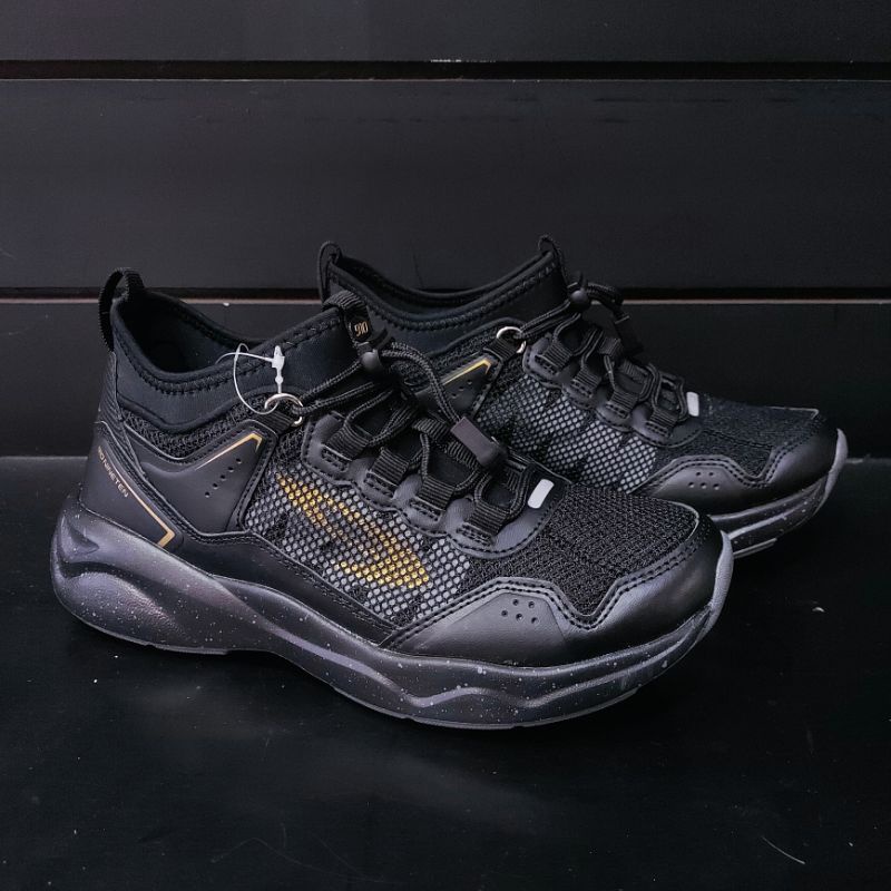 Sepatu lari 910 Hajime