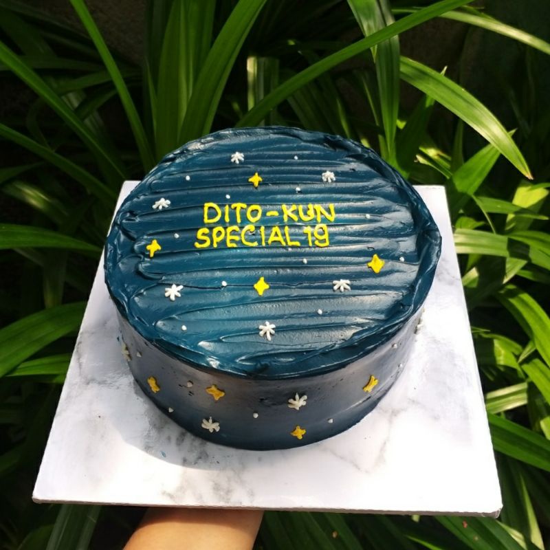 

Tambahan Warna Gelap / Karakter Untuk Cake diameter 16cm / 18cm