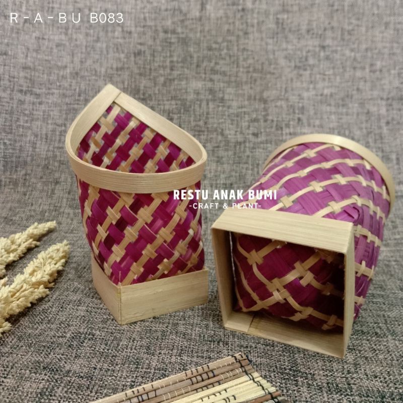 

(B083) Tempat Sendok Merah 13x11cm|Souvenir|Pensil Pulpen|Sumpit Garpu Piring|Rak|Kitchen|Dapur