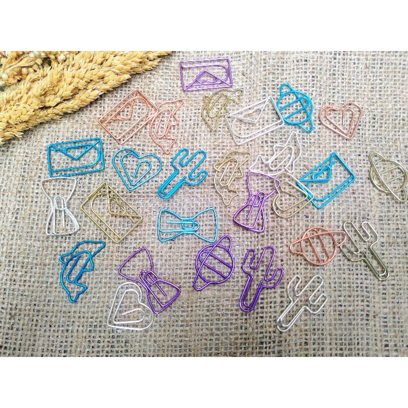 

PAPER CLIP KARAKTER