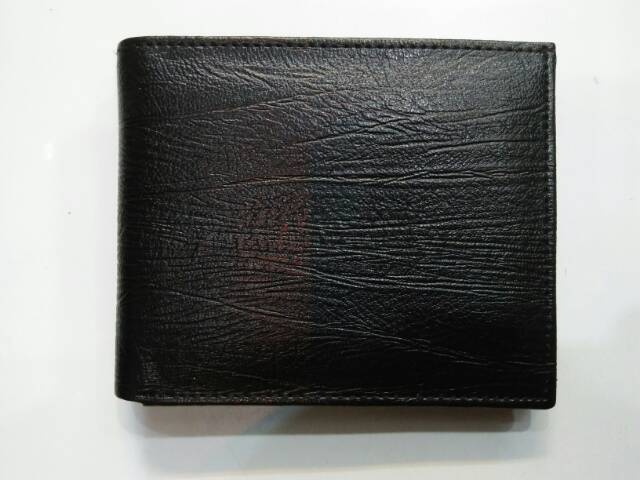 Dompet lipat pendek