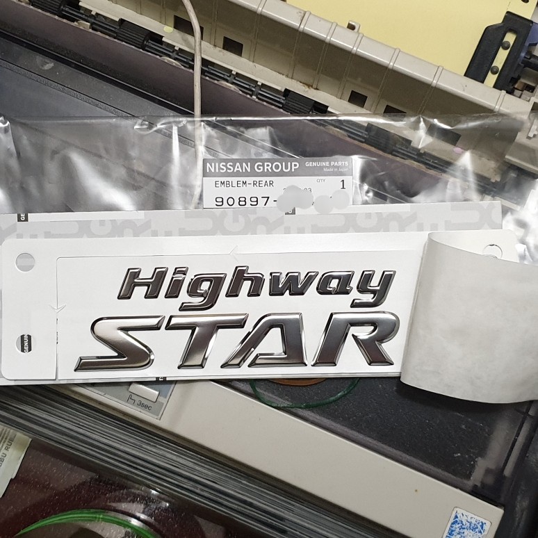 Emblem bagasi " HIGHWAY STAR " HWS Livina HWS Serena HWS