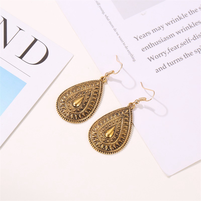 Anting-anting aksesoris fashion Anting-Anting Terukir Retro Peacock Tail Gaya bohemian