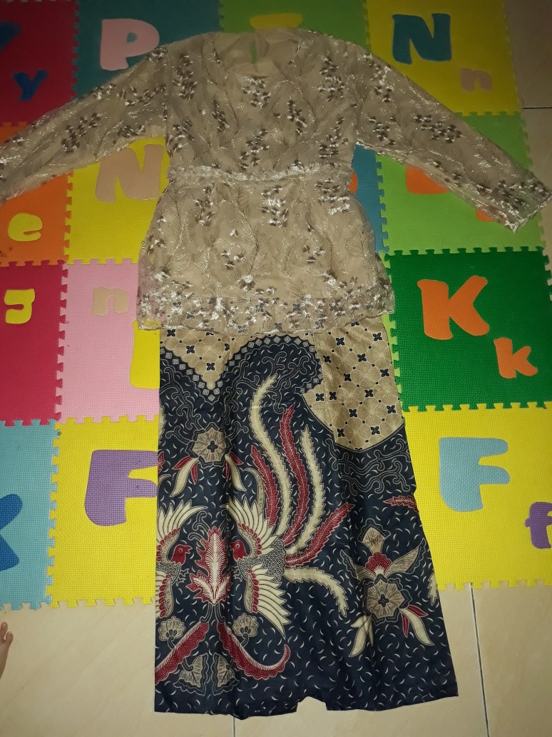 (spesial Mega Sale) Nayaka Batik - Batik Couple Nadira Tile | Couple Batik Dellia | Kebaya Couple