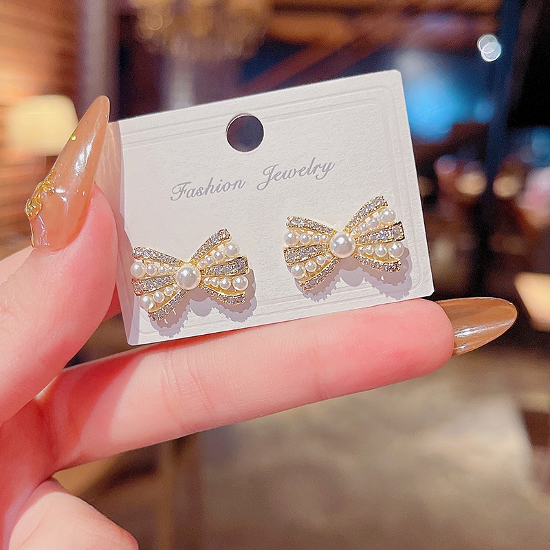 Anting Stud Desain Pita Aksen Berlian Bahan S925 Silver Needle Gaya Korea