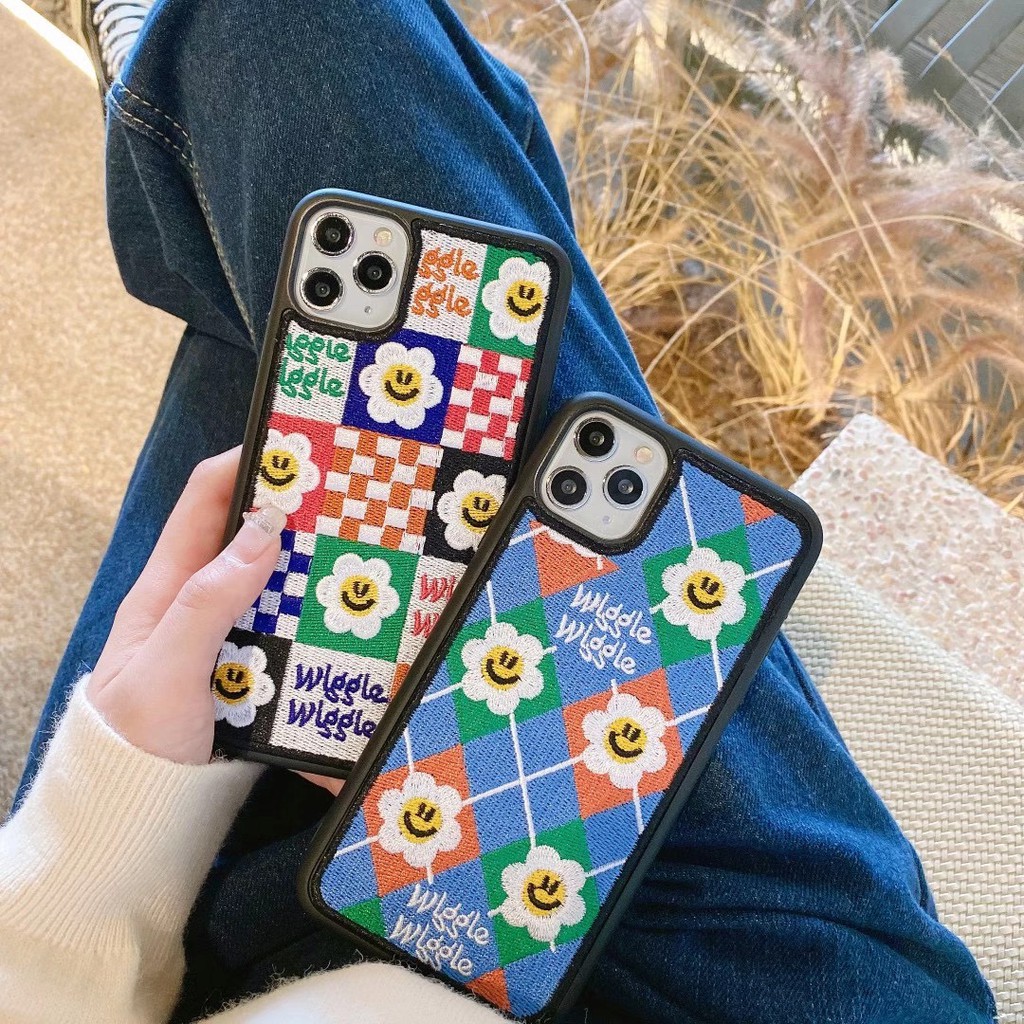 Soft Case Motif Bunga Warna Hitam Untuk Iphone 12 12promax