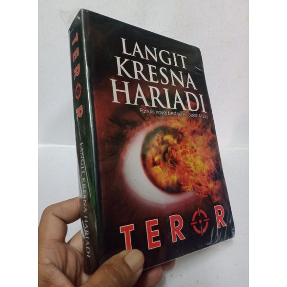TEROR Penulis Langit Kresna Hariadi Penerbit Narasi Novel BarunOriginal Murah