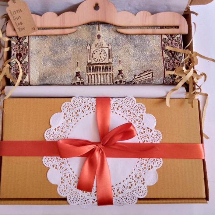 

10.10 Brand Hampers Kaligrafi Kiswah Kado Parcel Pernikahan Ulang Tahun Souvenir Hadiah Unik