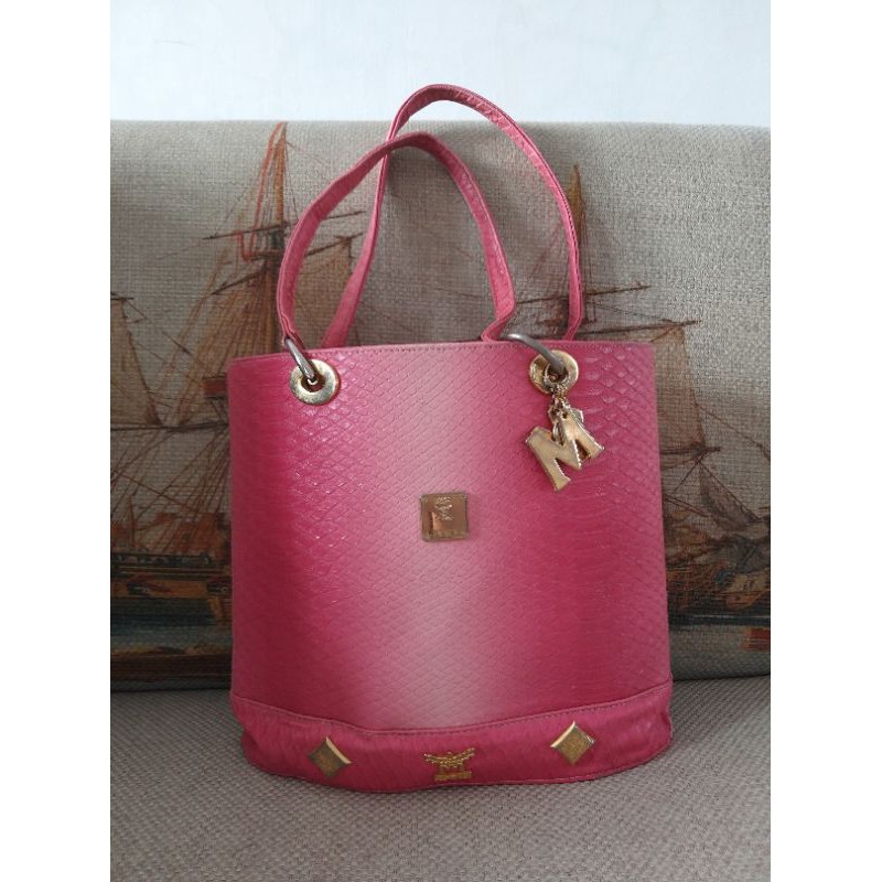 Sale MCM Munchen tote bag preloved (harga nett)