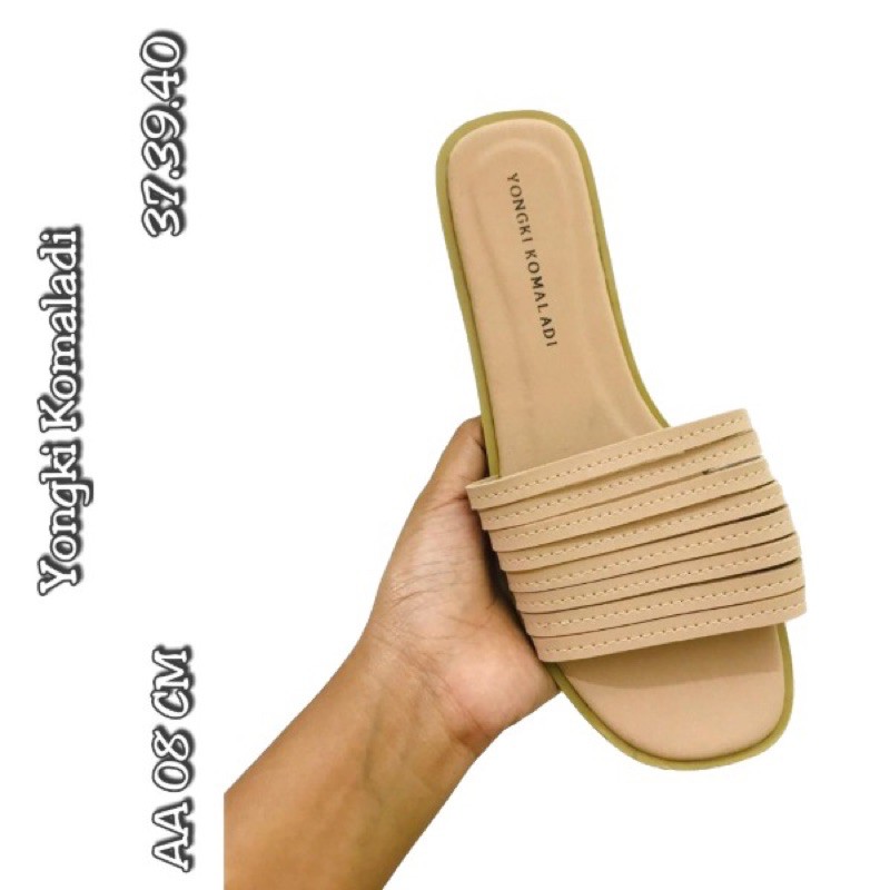 sandal yongki slip cream