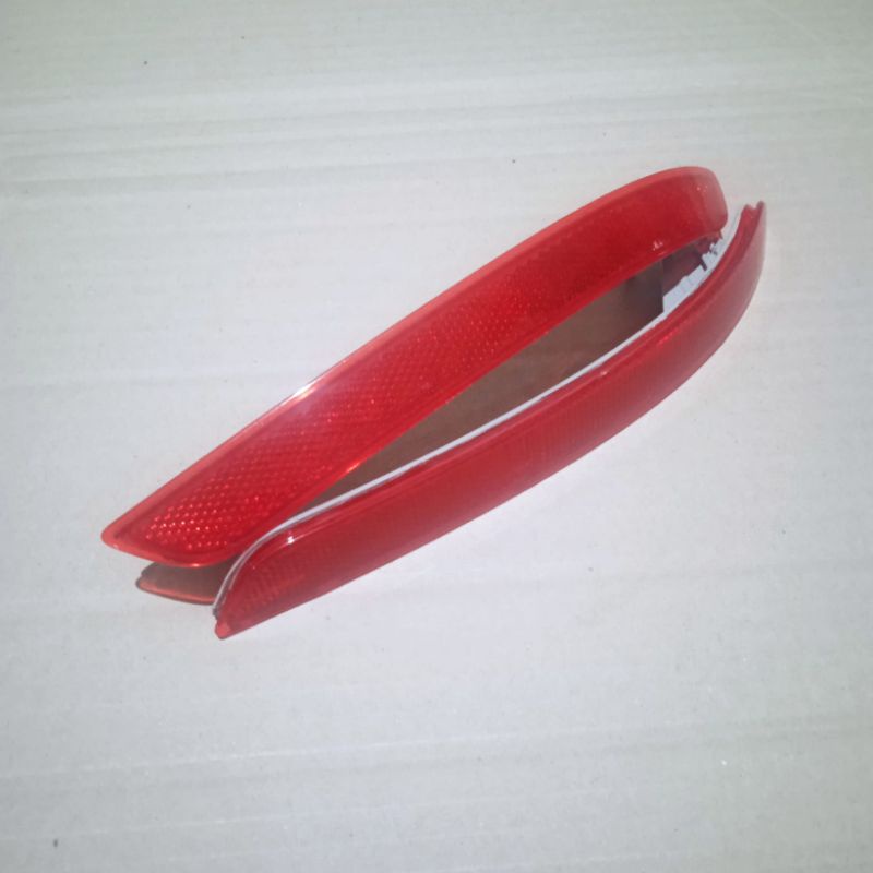Reflektor/ lampu bumper belakang TOYOTA INNOVA REBORN