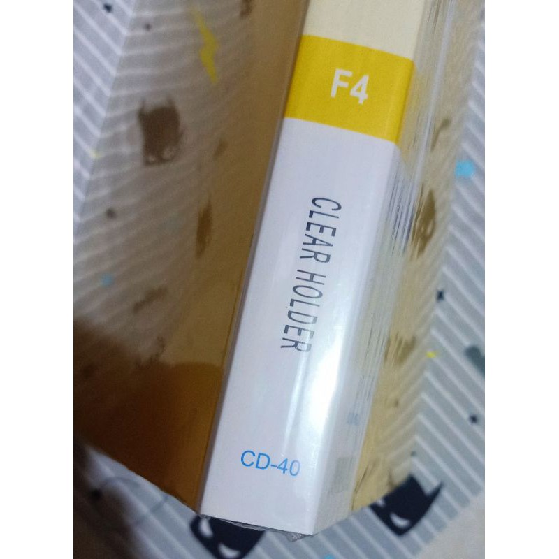 

2 pcs clear holder atau dokument paper F4 isi 40 lembar