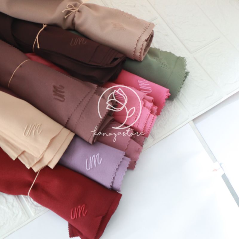 Hijab murah / Hijab segiempat UM/ Hijab segiempat murah 110x110