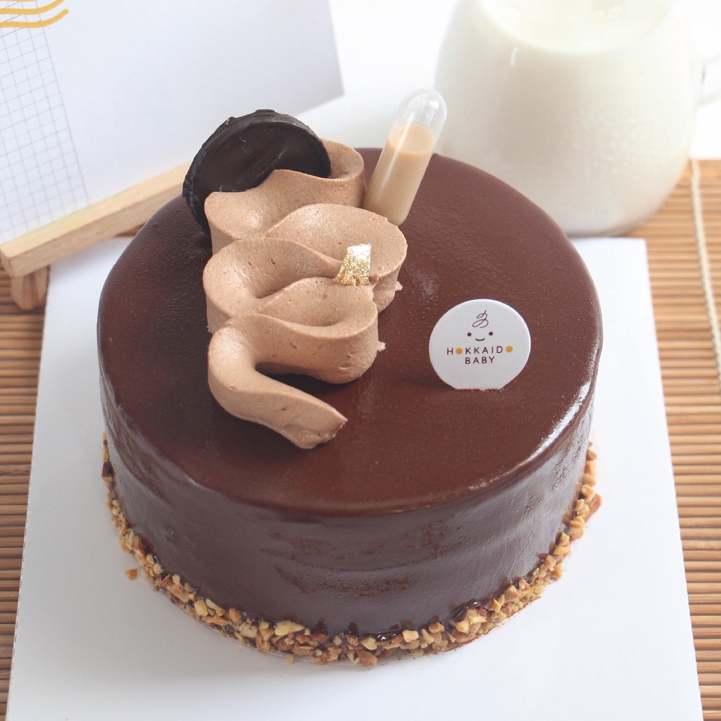 

HAZELNUT CHOCOLATE MILK TEA CAKE PICNIC (12 CM)