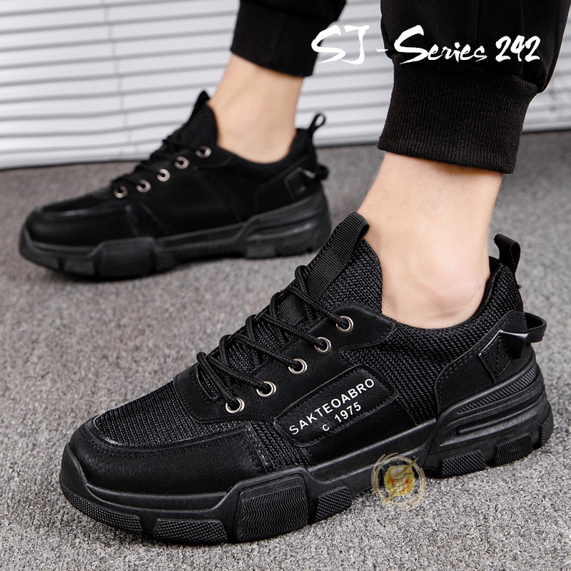 [MON.A] Sepatu Sneakers Pria Casual Hangout Trendy Import Premium - 242