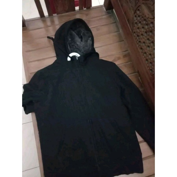 zh hitam uniqlo sherpa