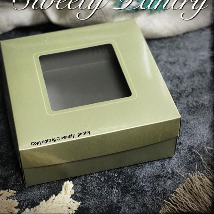 

Terbaik Dus kue / box Kue / Kemasan Kue / Packaging Kue Wajik Gold 22x22x8,5cm.. .. ..